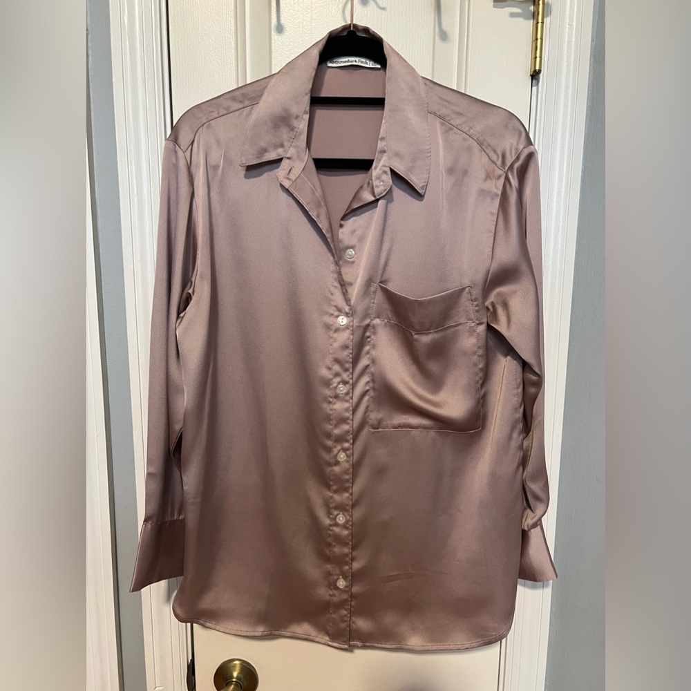 NWOT Abercrombie Oversized Satin Button Down Shirt